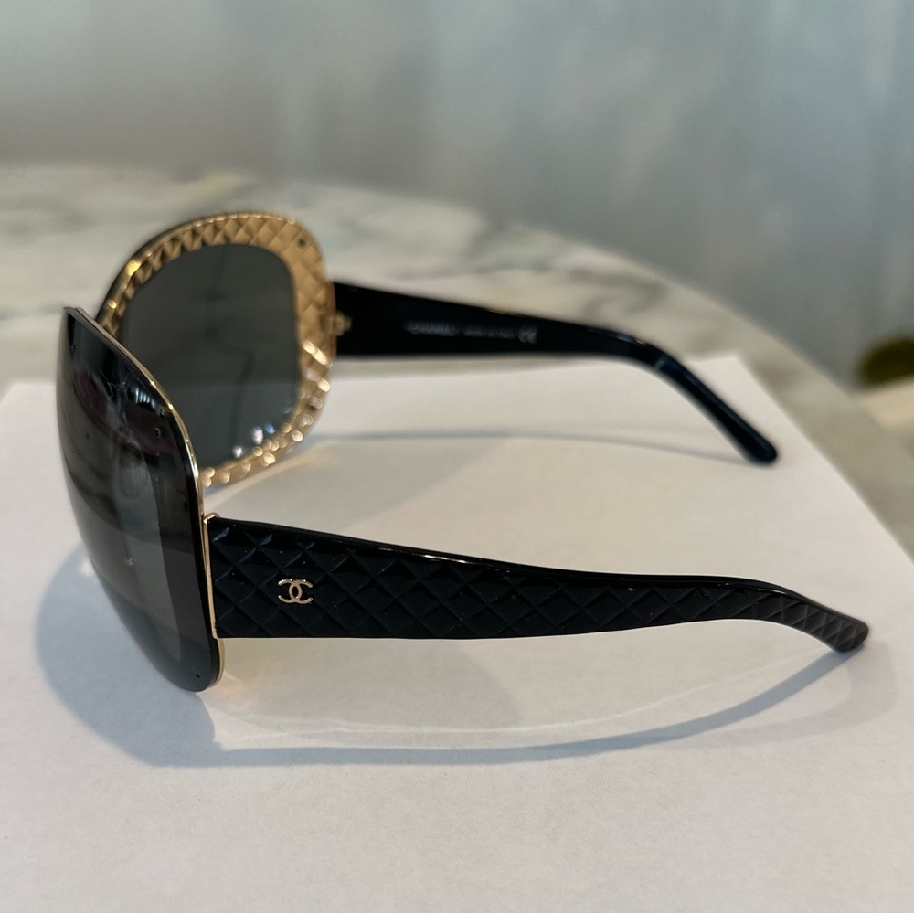 CHANEL Wrap Style Sunglasses